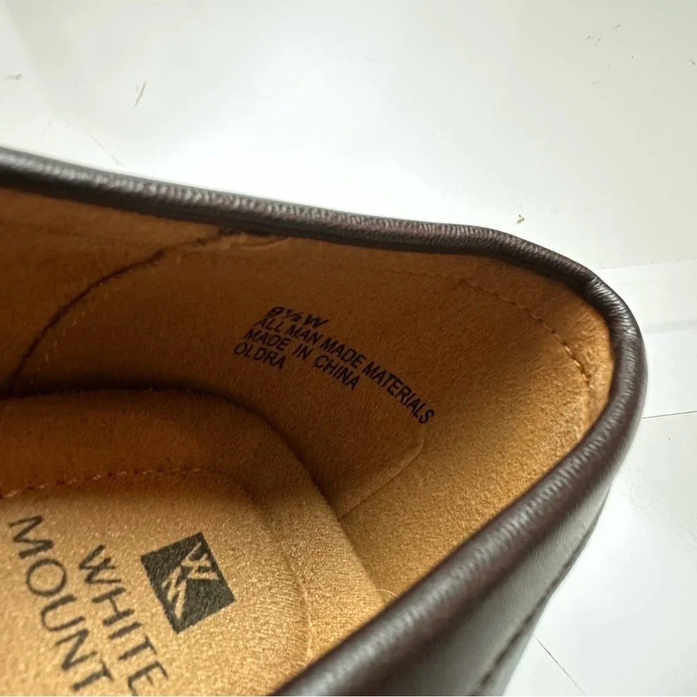 White Mountain 9.5W Brown Penny Loafers Wide Width Moc Toe Preppy Shoes